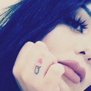 Meet your Posher, Naomi